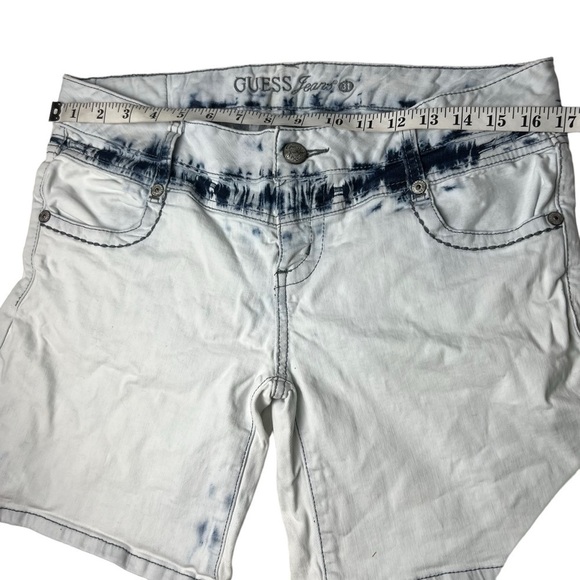 Guess Jean Short VTG Y2K Bleached Denim Women SZ 31 10 Cotton Zip 80s Yoke Skate - Picture 2 of 8